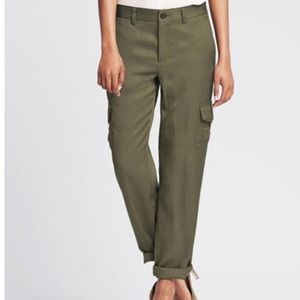 Banana Republic Heritage green cargo dressy pants